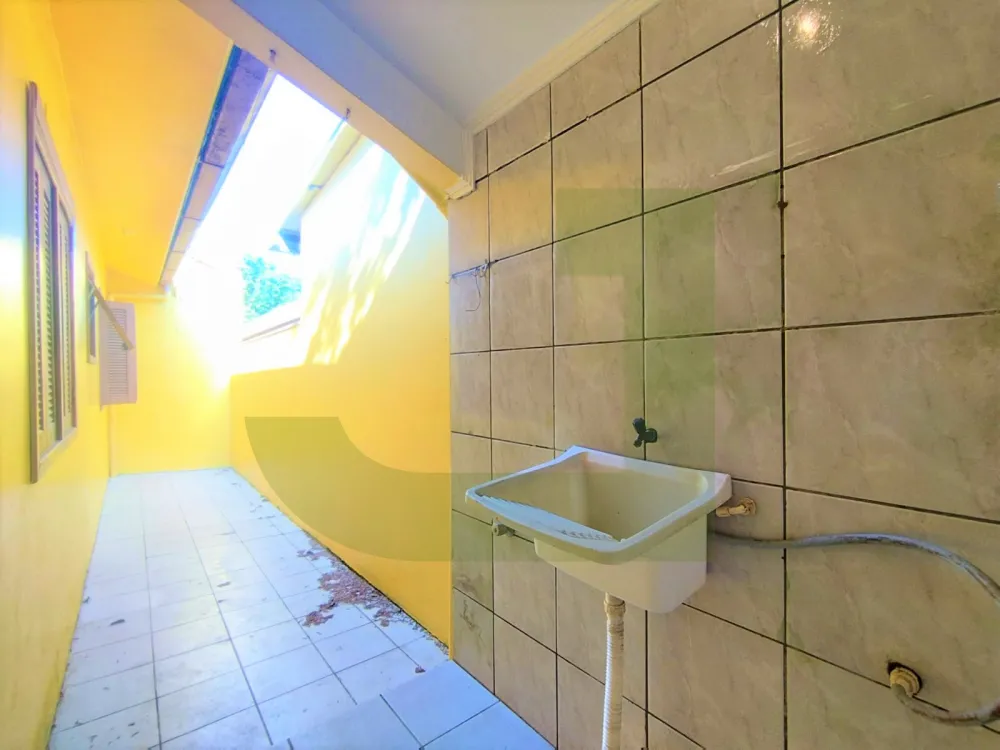 Alugar Casa / Residencial em S&atilde;o Leopoldo R$ 2.300,00 - Foto 8