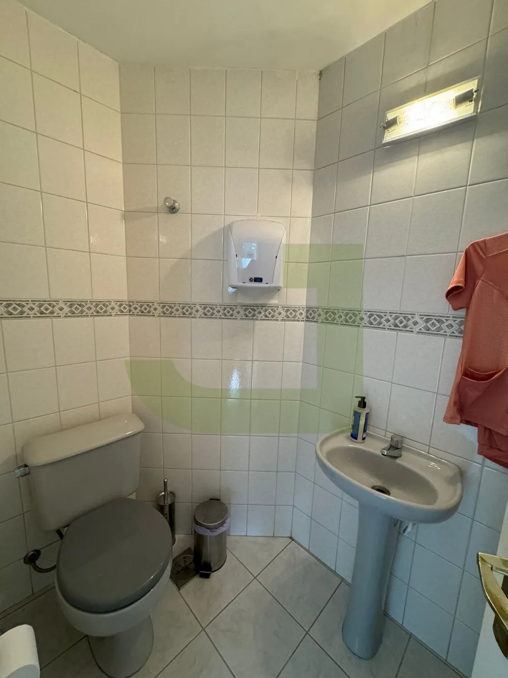 Comprar Comercial / Sala comercial em condom&iacute;nio em S&atilde;o Leopoldo R$ 318.000,00 - Foto 8