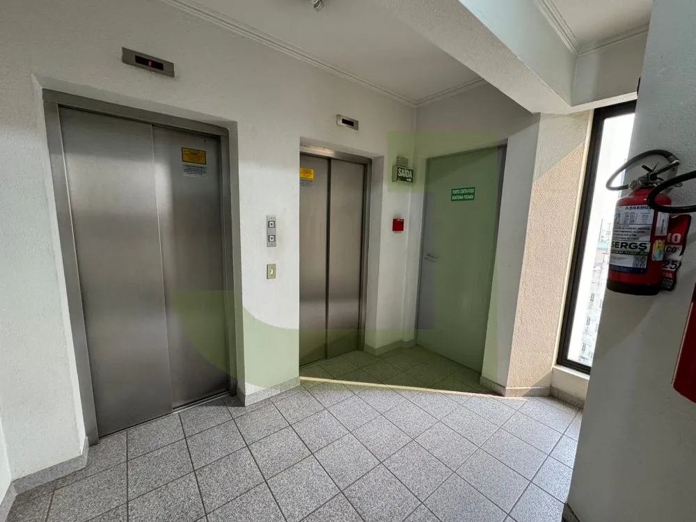 Comprar Comercial / Sala comercial em condom&iacute;nio em S&atilde;o Leopoldo R$ 318.000,00 - Foto 14