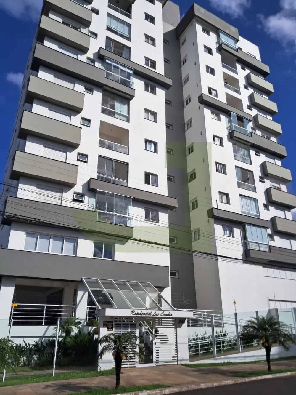 Alugar Apartamento / Padr&atilde;o em S&atilde;o Leopoldo R$ 2.000,00 - Foto 1