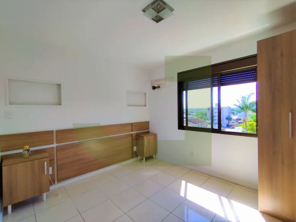 Alugar Apartamento / Padr&atilde;o em S&atilde;o Leopoldo R$ 2.300,00 - Foto 3