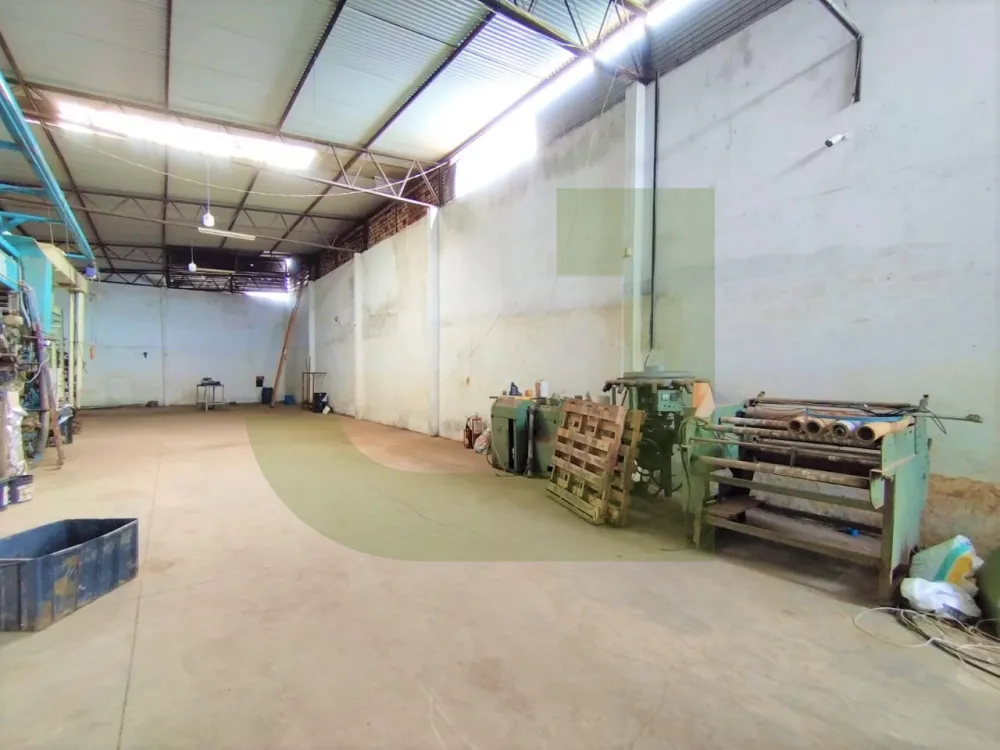 Alugar Comercial / Pavilh&atilde;o em S&atilde;o Leopoldo R$ 4.400,00 - Foto 2