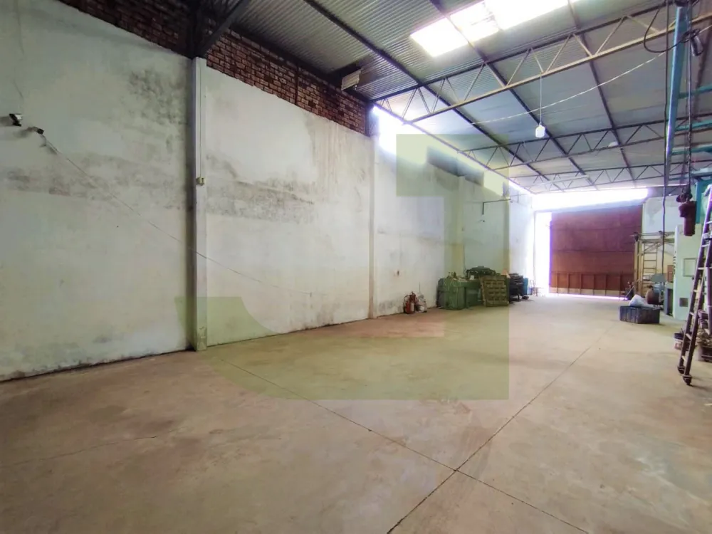 Alugar Comercial / Pavilh&atilde;o em S&atilde;o Leopoldo R$ 4.400,00 - Foto 4