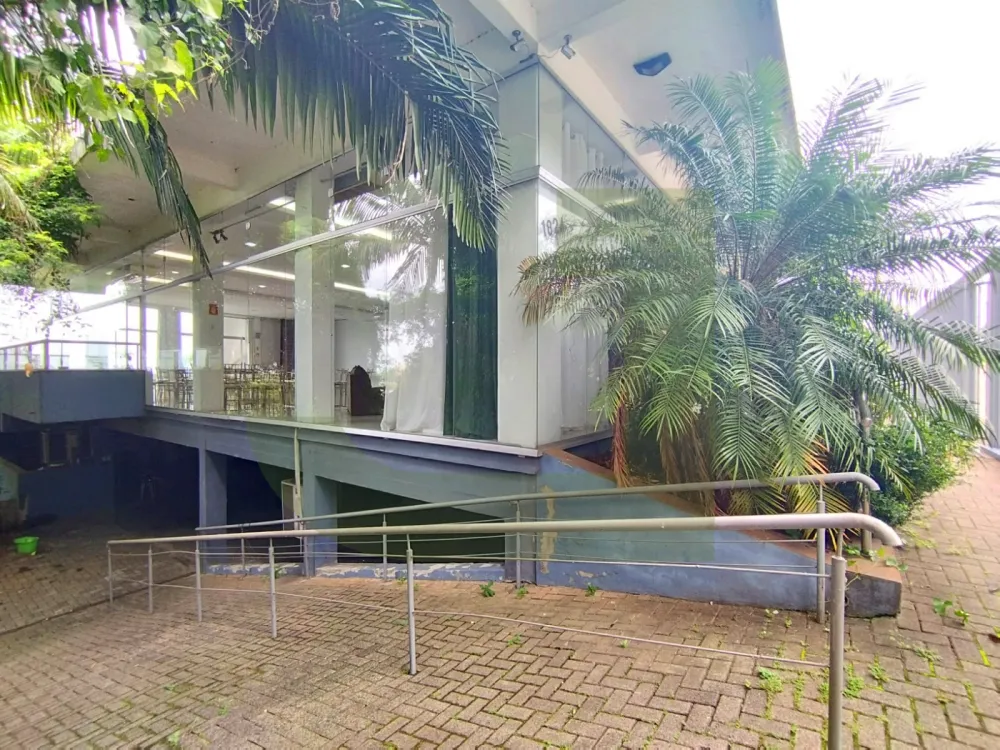 Alugar Comercial / Pr&eacute;dio em S&atilde;o Leopoldo R$ 10.000,00 - Foto 4