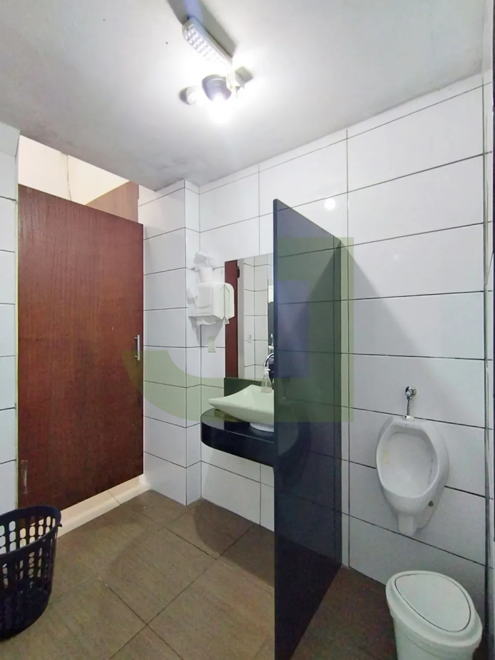 Alugar Comercial / Pr&eacute;dio em S&atilde;o Leopoldo R$ 10.000,00 - Foto 14