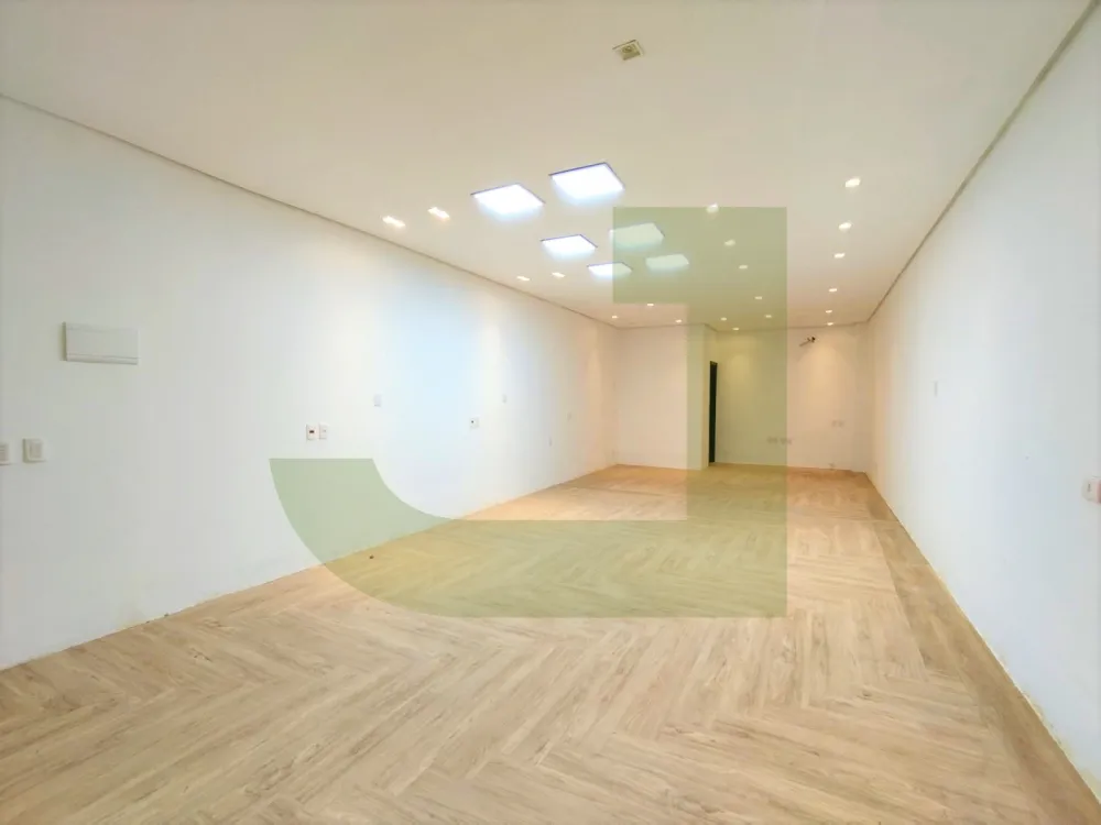 Alugar Comercial / Loja em Condom&iacute;nio em S&atilde;o Leopoldo R$ 2.500,00 - Foto 1