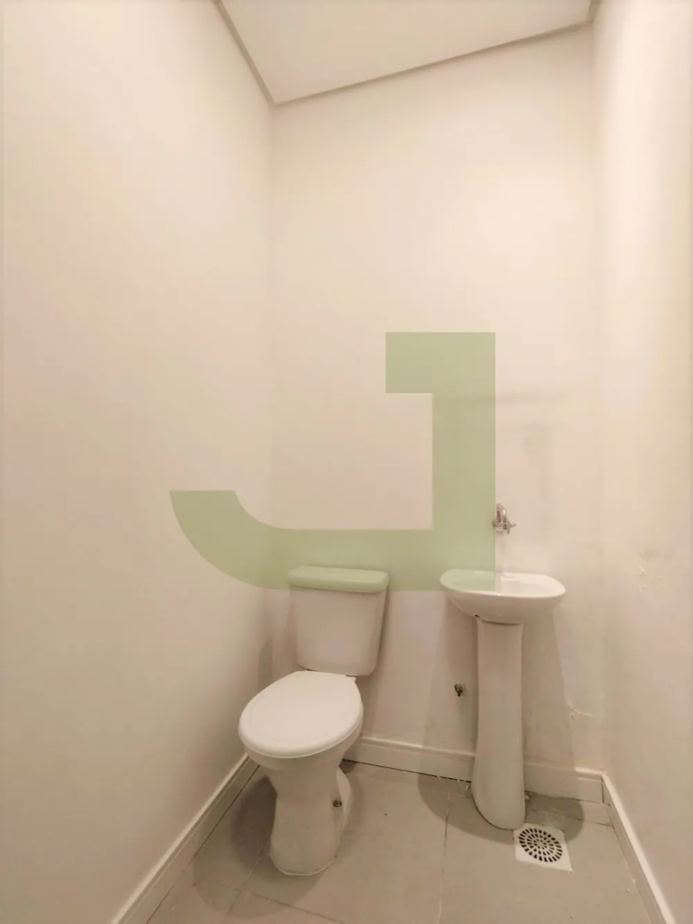 Alugar Comercial / Loja em Condom&iacute;nio em S&atilde;o Leopoldo R$ 2.500,00 - Foto 5