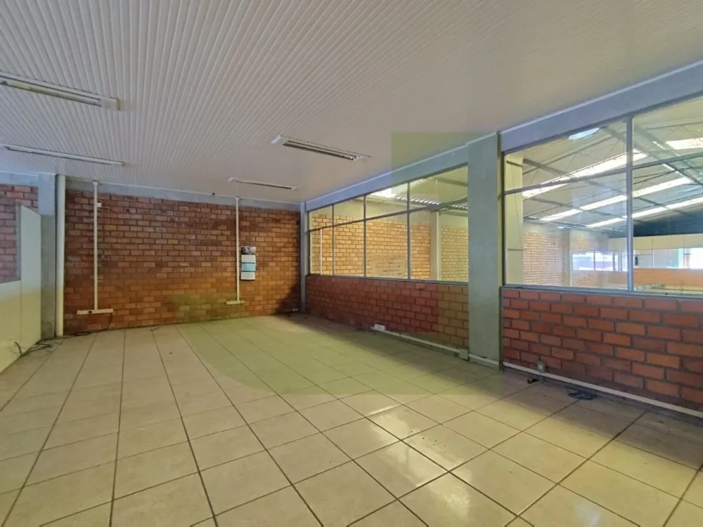 Alugar Comercial / Pavilh&atilde;o em Novo Hamburgo R$ 12.500,00 - Foto 7