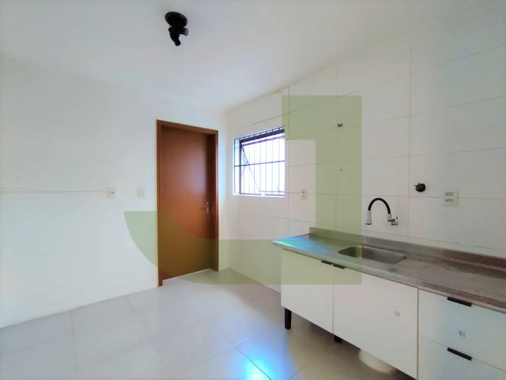 Alugar Apartamento / Padr&atilde;o em S&atilde;o Leopoldo R$ 1.100,00 - Foto 5