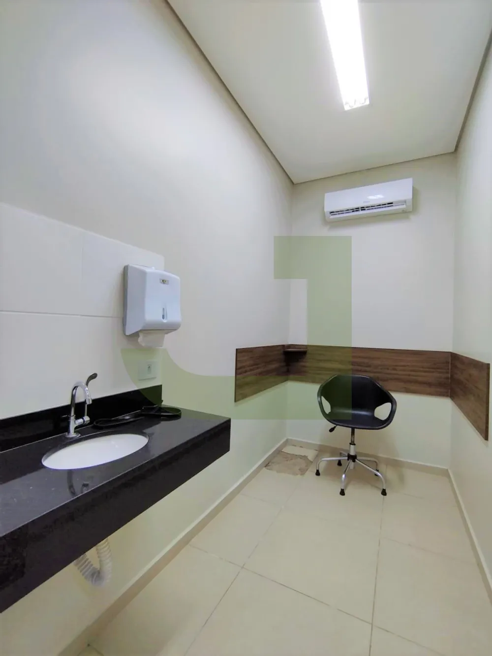 Alugar Comercial / Loja em Condom&iacute;nio em Novo Hamburgo R$ 10.500,00 - Foto 9