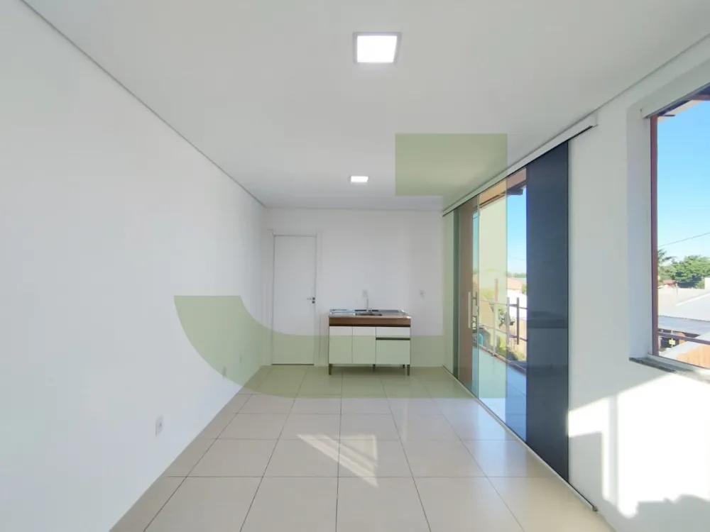 Alugar Apartamento / Quitinete em S&atilde;o Leopoldo R$ 1.100,00 - Foto 1