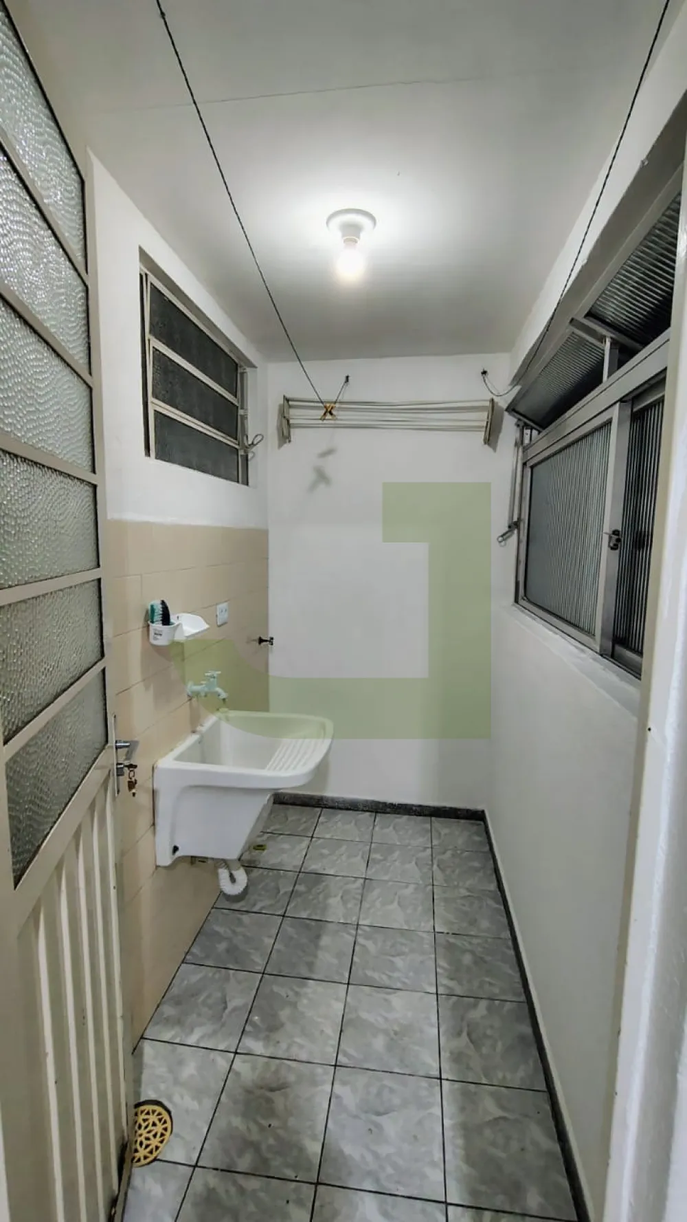 Alugar Apartamento / Padr&atilde;o em S&atilde;o Leopoldo R$ 680,00 - Foto 6