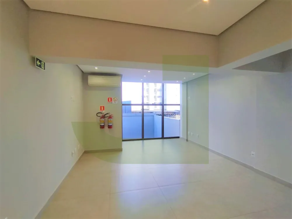 Alugar Comercial / Loja em Condom&iacute;nio em S&atilde;o Leopoldo R$ 5.000,00 - Foto 8