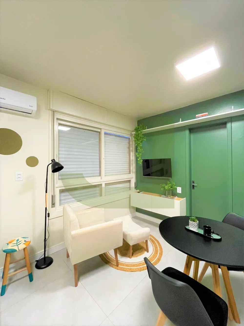 Alugar Apartamento / Padr&atilde;o em S&atilde;o Leopoldo R$ 1.500,00 - Foto 4