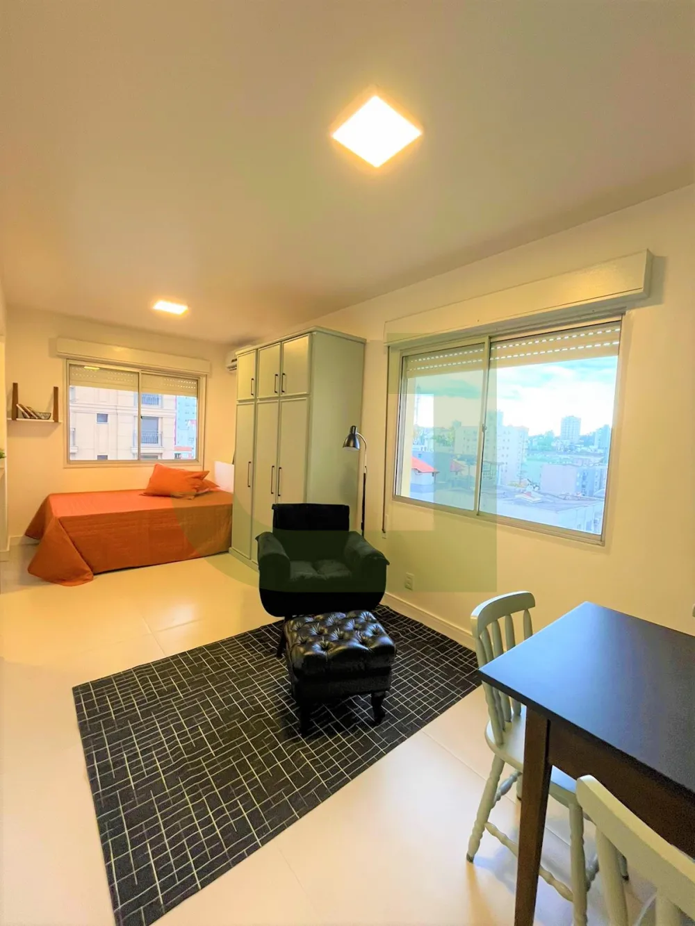 Alugar Apartamento / JK  Studio em S&atilde;o Leopoldo R$ 1.850,00 - Foto 1