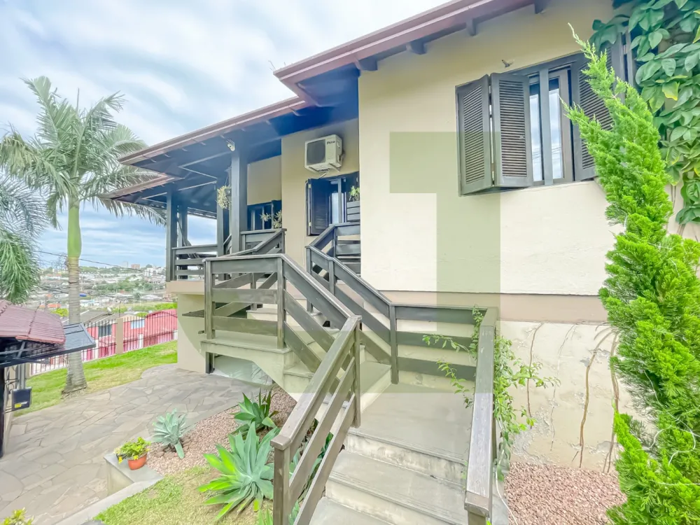 Alugar Casa / Residencial em S&atilde;o Leopoldo R$ 3.700,00 - Foto 3