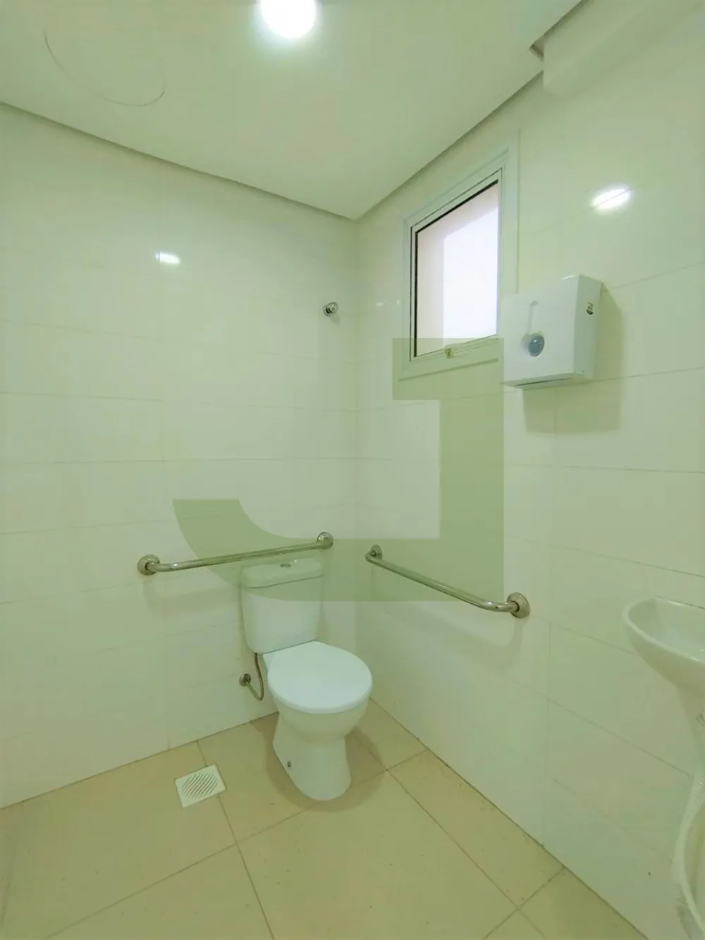 Alugar Comercial / Sala comercial em condom&iacute;nio em S&atilde;o Leopoldo R$ 1.400,00 - Foto 4