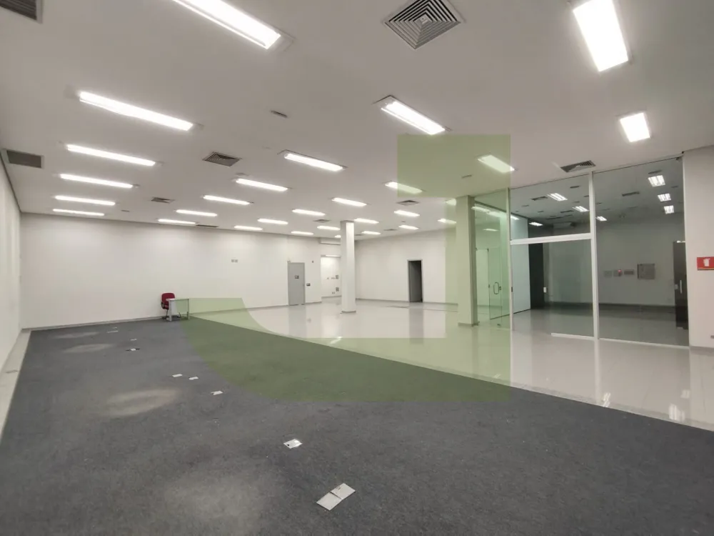 Alugar Comercial / Loja em Port&atilde;o R$ 12.000,00 - Foto 4