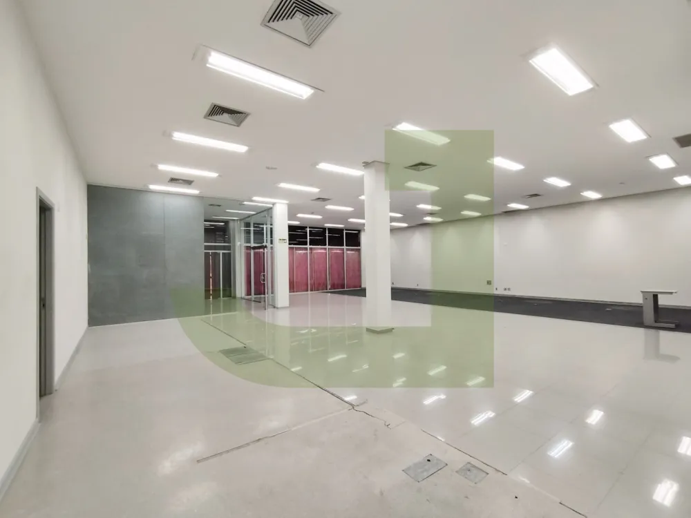 Alugar Comercial / Loja em Port&atilde;o R$ 12.000,00 - Foto 6