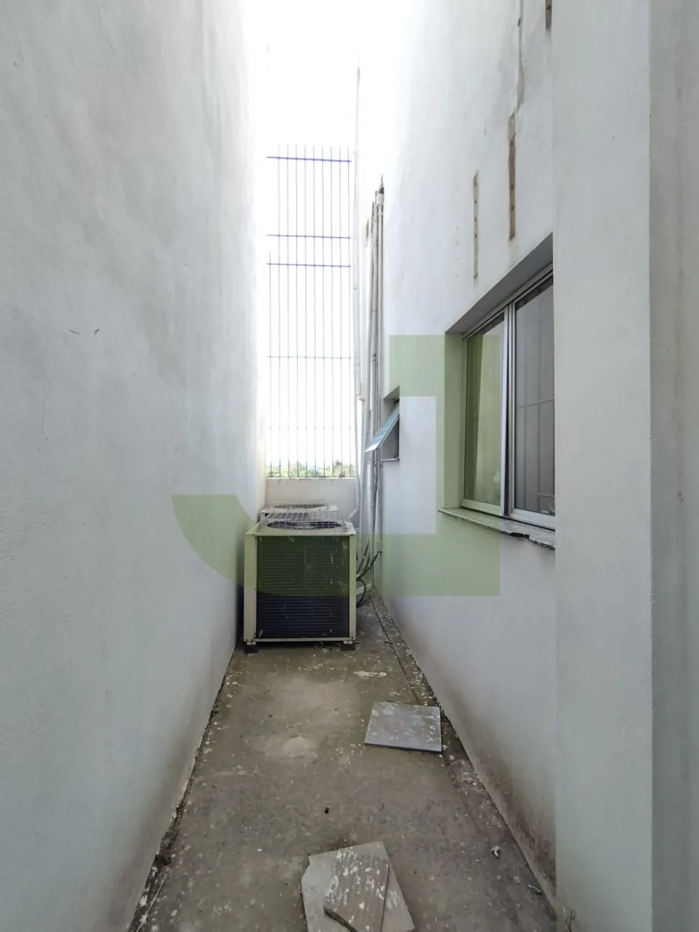 Alugar Comercial / Loja em Port&atilde;o R$ 12.000,00 - Foto 10