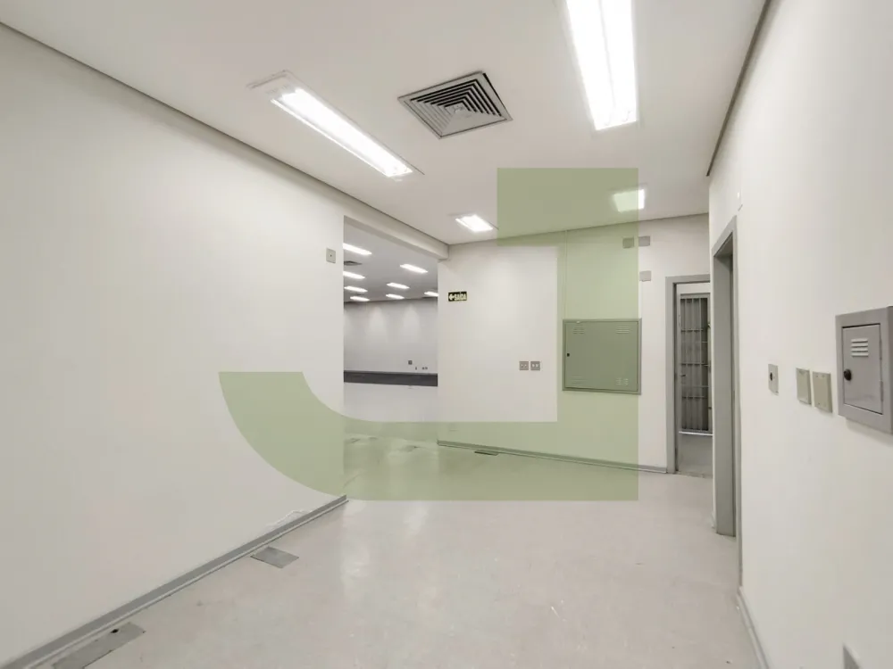 Alugar Comercial / Loja em Port&atilde;o R$ 12.000,00 - Foto 11