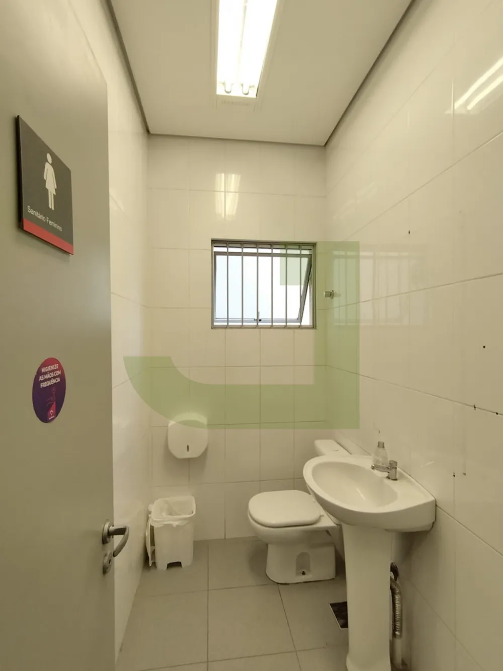 Alugar Comercial / Loja em Port&atilde;o R$ 12.000,00 - Foto 14