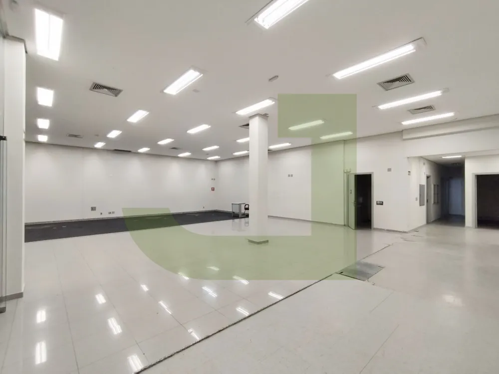 Alugar Comercial / Loja em Port&atilde;o R$ 12.000,00 - Foto 19