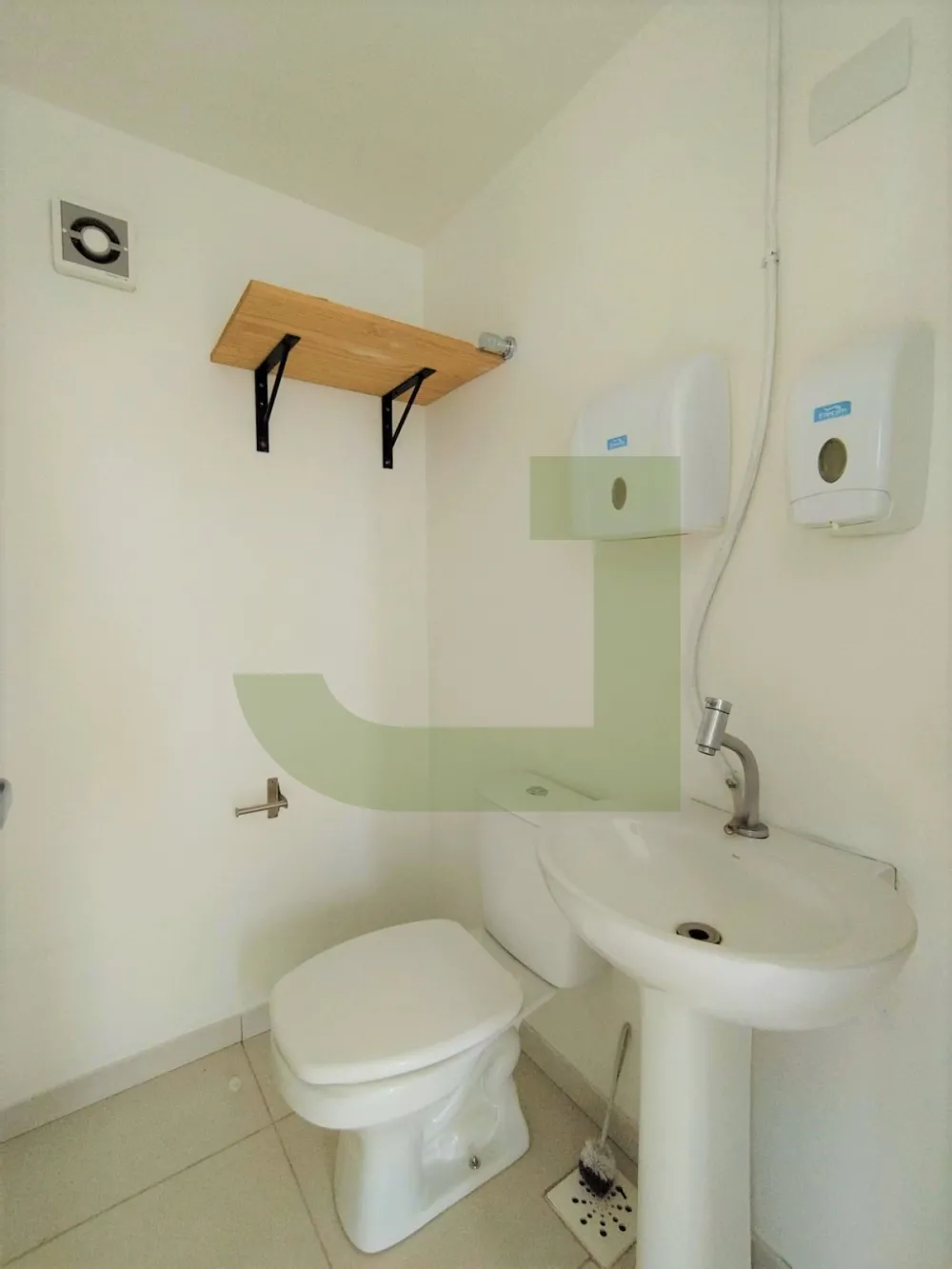 Alugar Comercial / Sala comercial em condom&iacute;nio em S&atilde;o Leopoldo R$ 2.800,00 - Foto 4