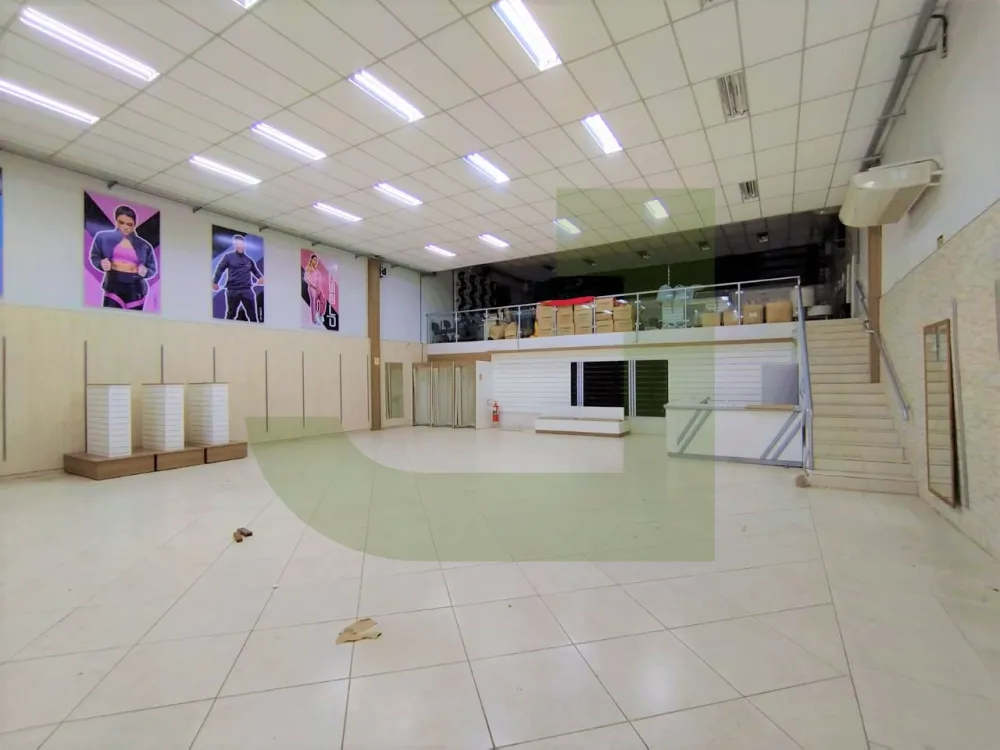Alugar Comercial / Pr&eacute;dio em S&atilde;o Leopoldo R$ 12.900,00 - Foto 2