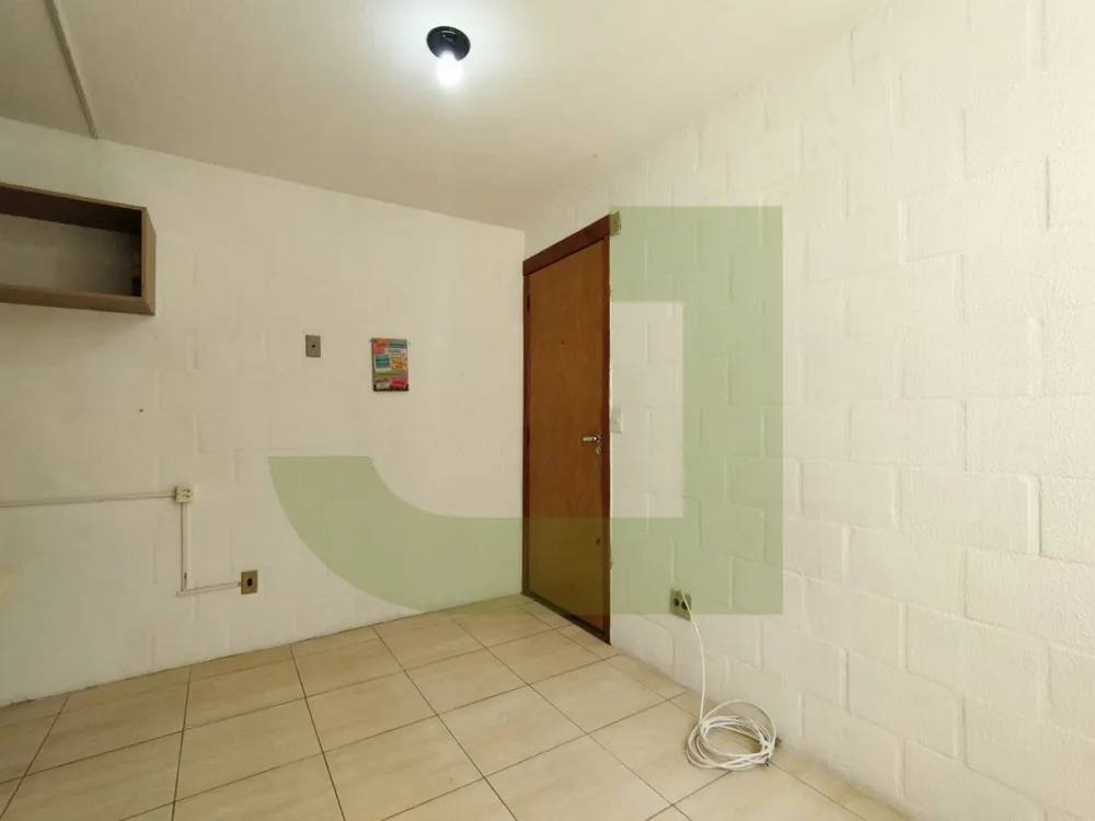 Alugar Apartamento / Padr&atilde;o em S&atilde;o Leopoldo R$ 800,00 - Foto 2