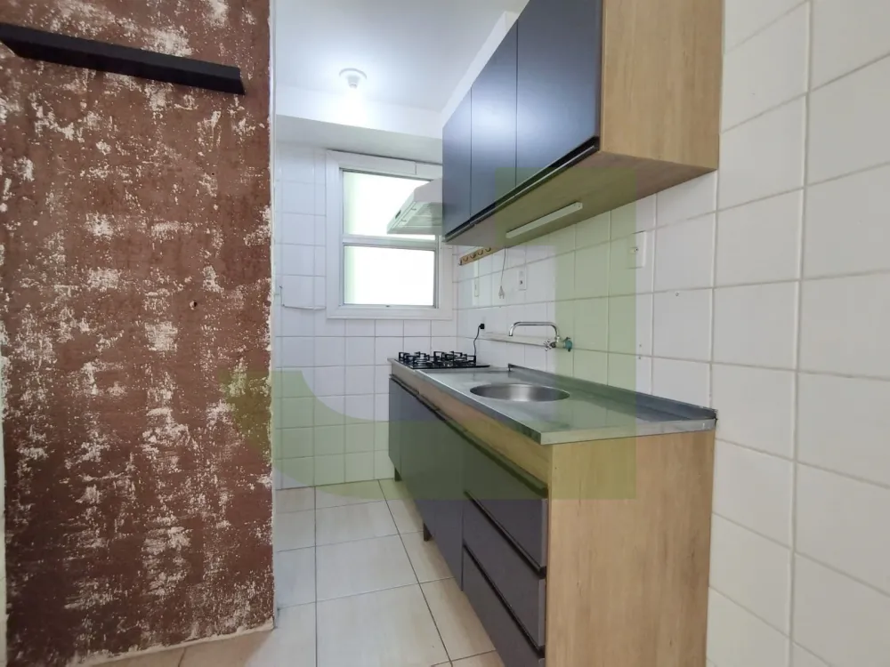 Alugar Apartamento / Padr&atilde;o em S&atilde;o Leopoldo R$ 800,00 - Foto 4