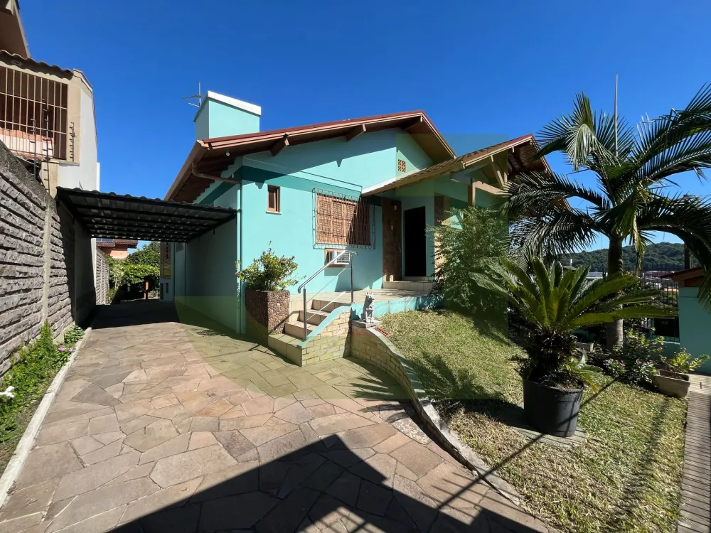 Comprar Casa / Padr&atilde;o em Novo Hamburgo R$ 600.000,00 - Foto 2