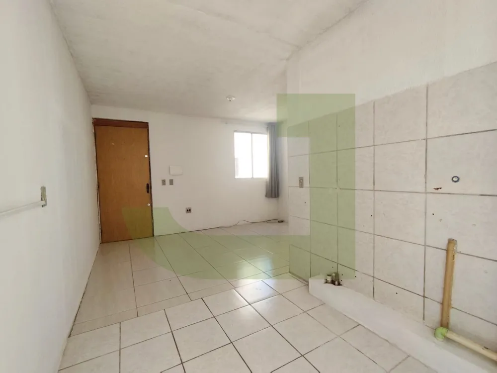 Alugar Apartamento / Padr&atilde;o em S&atilde;o Leopoldo R$ 900,00 - Foto 3