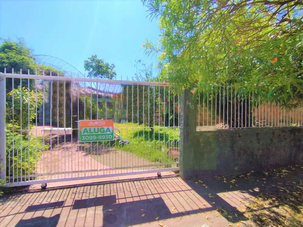 Alugar Casa / Residencial em S&atilde;o Leopoldo R$ 2.000,00 - Foto 1