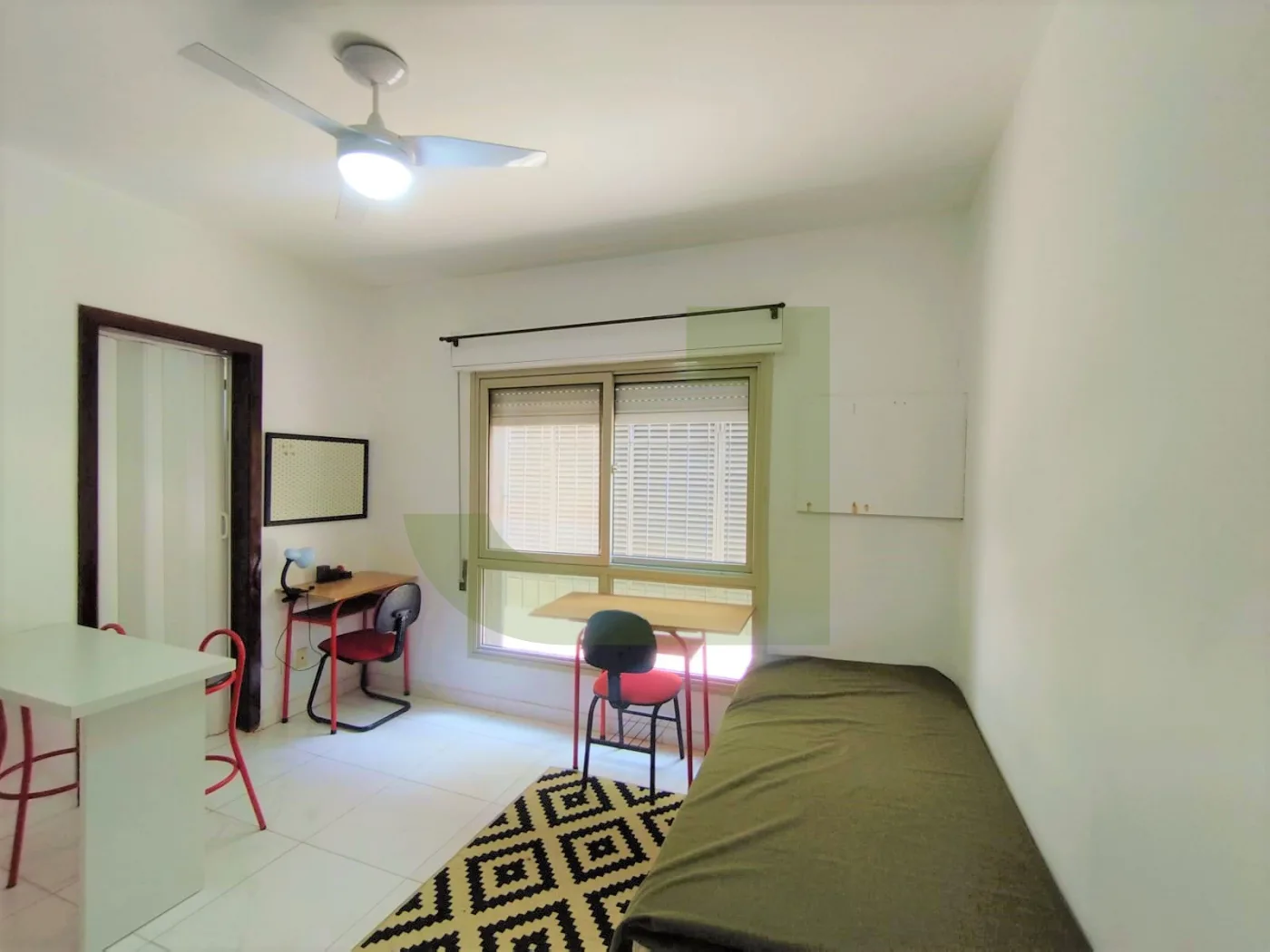 Alugar Apartamento / Quitinete em S&atilde;o Leopoldo R$ 950,00 - Foto 1