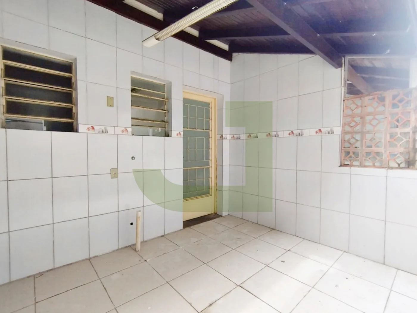 Alugar Casa / Condom&iacute;nio em S&atilde;o Leopoldo R$ 1.150,00 - Foto 6