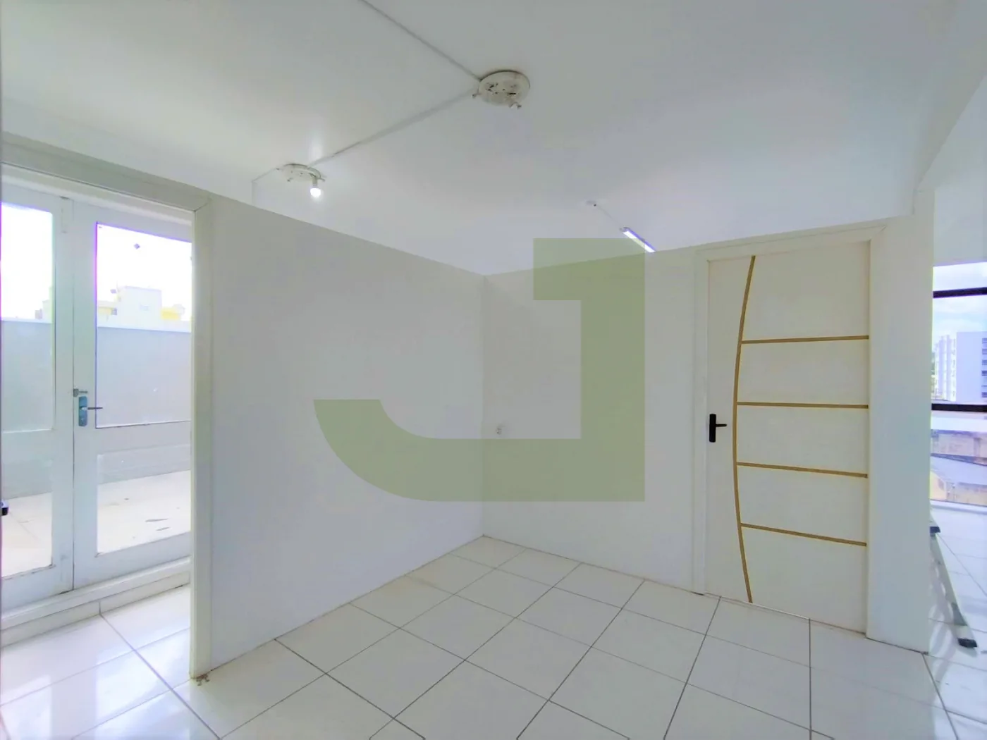 Alugar Comercial / Sala comercial em condom&iacute;nio em S&atilde;o Leopoldo R$ 1.600,00 - Foto 1