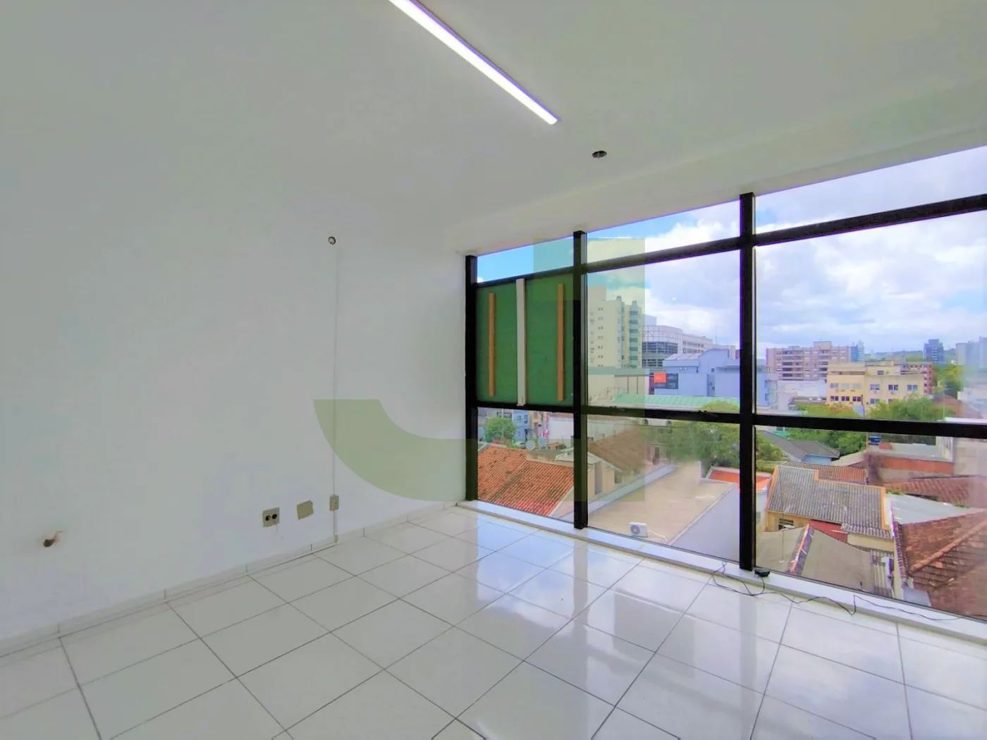 Alugar Comercial / Sala comercial em condom&iacute;nio em S&atilde;o Leopoldo R$ 1.600,00 - Foto 3