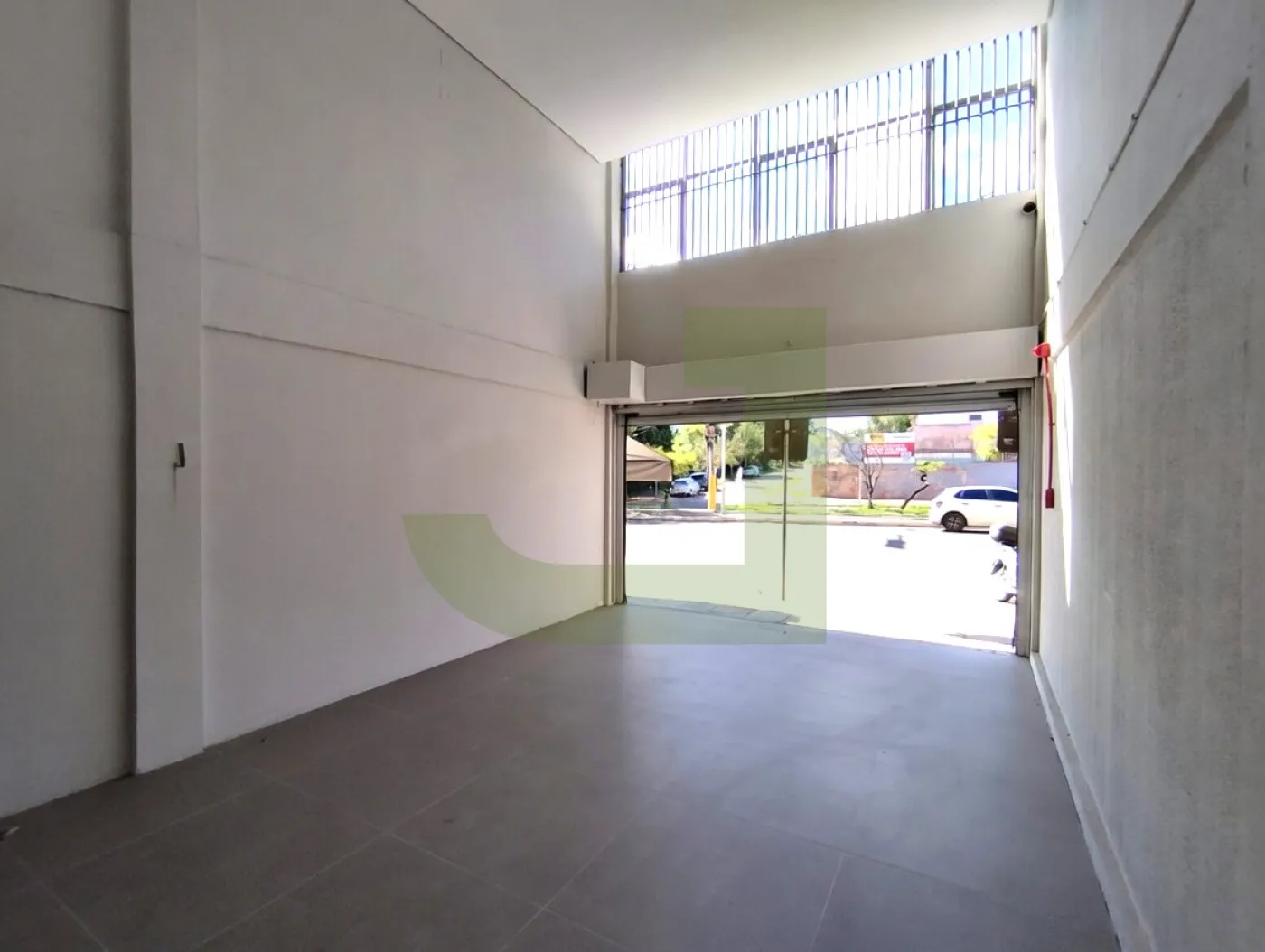 Alugar Comercial / Loja em Condom&iacute;nio em S&atilde;o Leopoldo R$ 5.000,00 - Foto 4