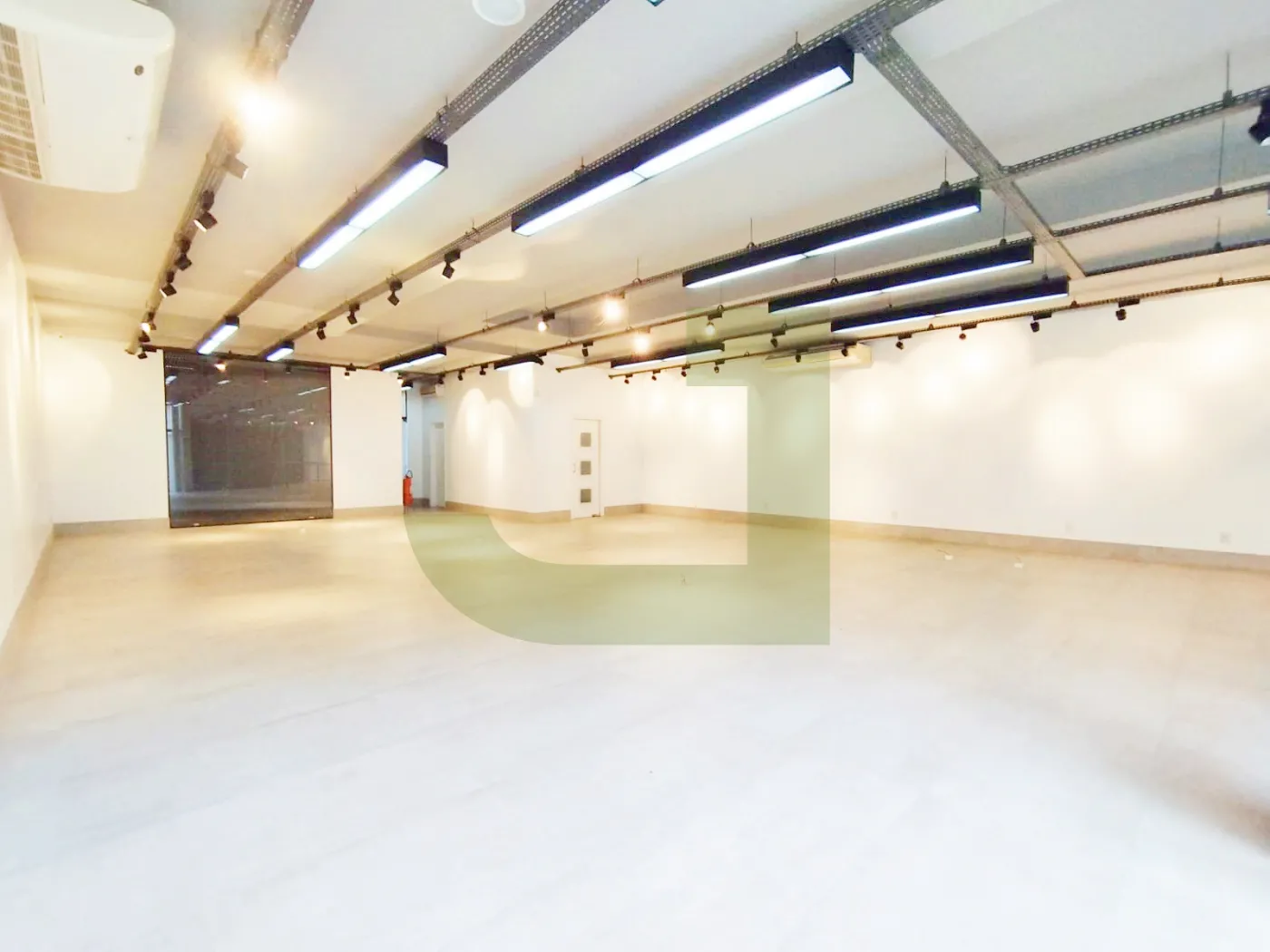 Alugar Comercial / Loja em S&atilde;o Leopoldo R$ 11.700,00 - Foto 8