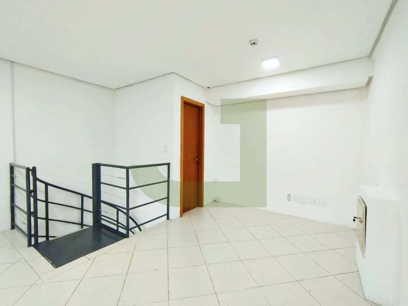 Alugar Comercial / Loja em Condom&iacute;nio em S&atilde;o Leopoldo R$ 4.750,00 - Foto 8