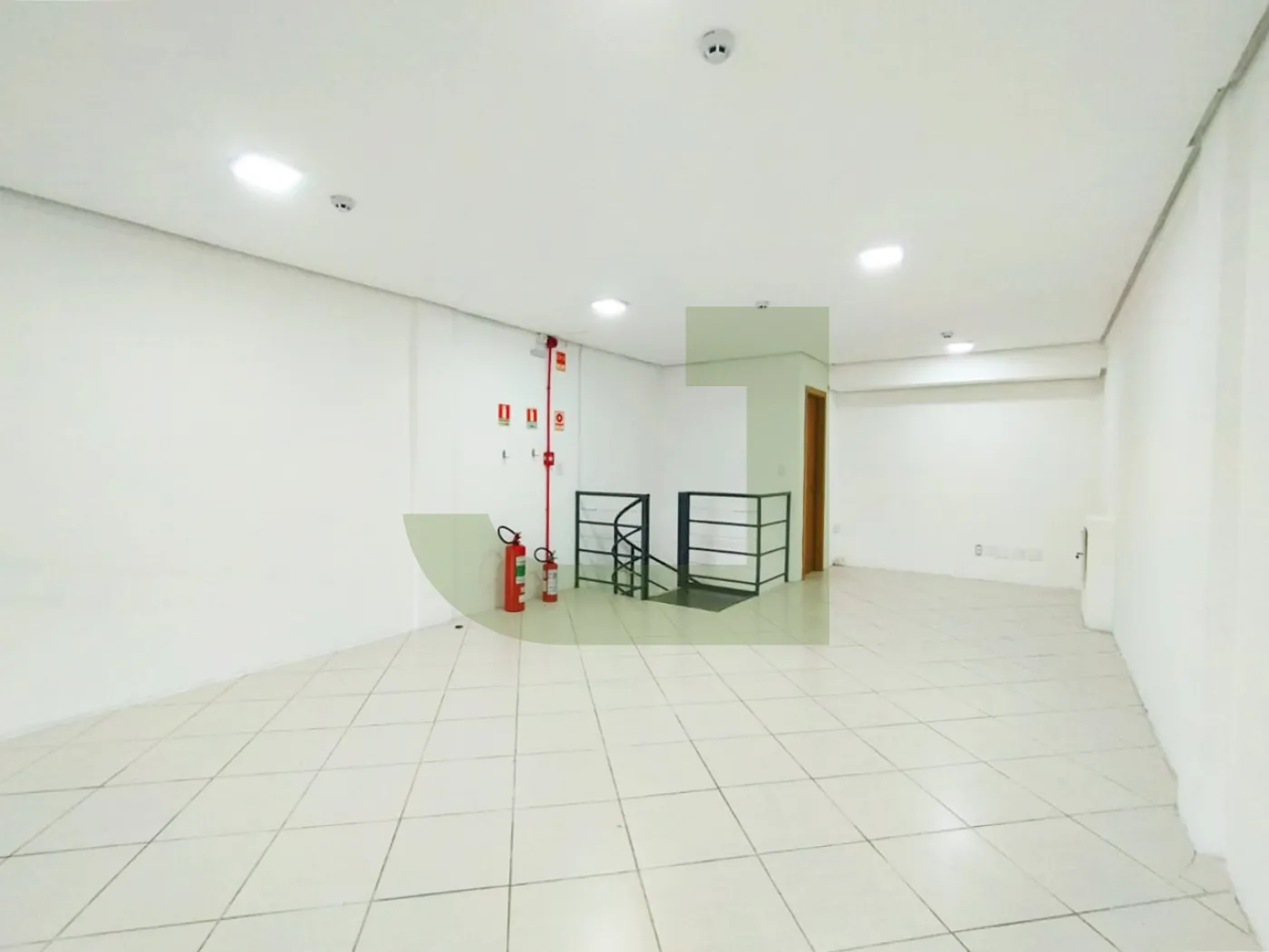 Alugar Comercial / Loja em Condom&iacute;nio em S&atilde;o Leopoldo R$ 4.750,00 - Foto 12