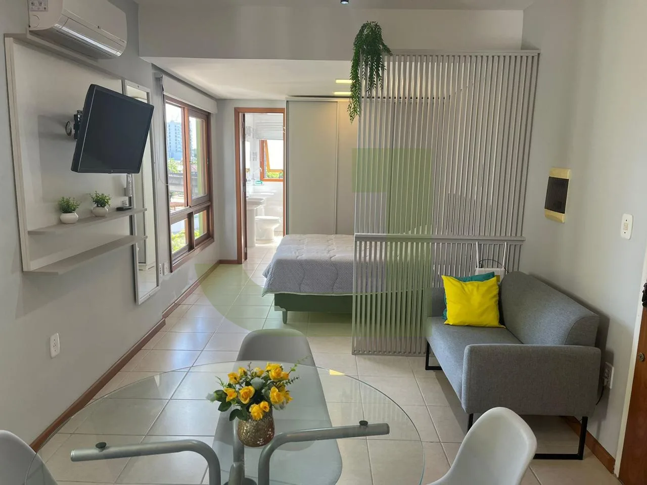 Alugar Apartamento / JK  Studio em S&atilde;o Leopoldo R$ 1.800,00 - Foto 3