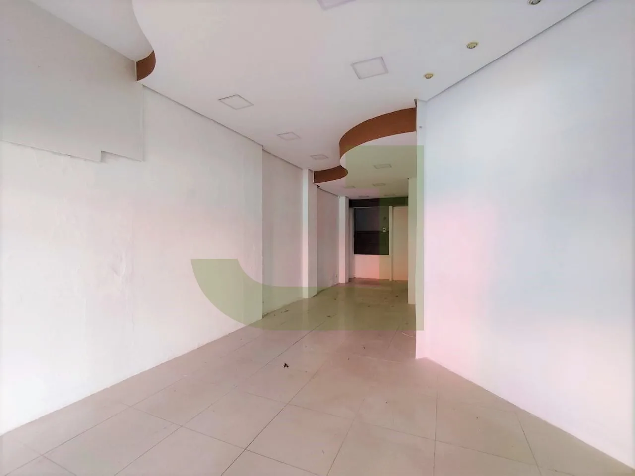 Alugar Comercial / Loja em S&atilde;o Leopoldo R$ 10.000,00 - Foto 3