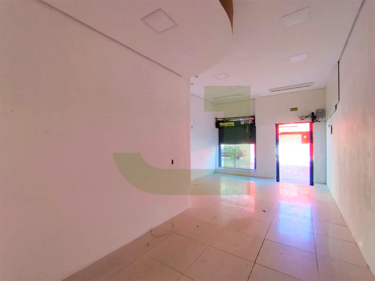 Alugar Comercial / Loja em S&atilde;o Leopoldo R$ 10.000,00 - Foto 4