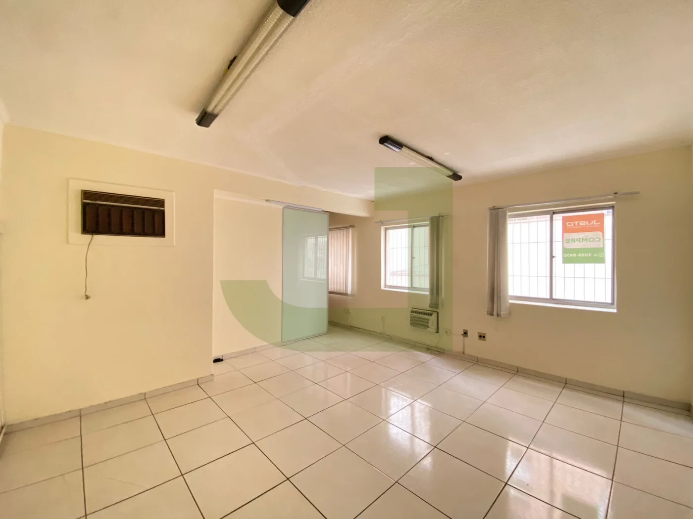 Comprar Comercial / Sala comercial em condom&iacute;nio em S&atilde;o Leopoldo R$ 98.000,00 - Foto 1