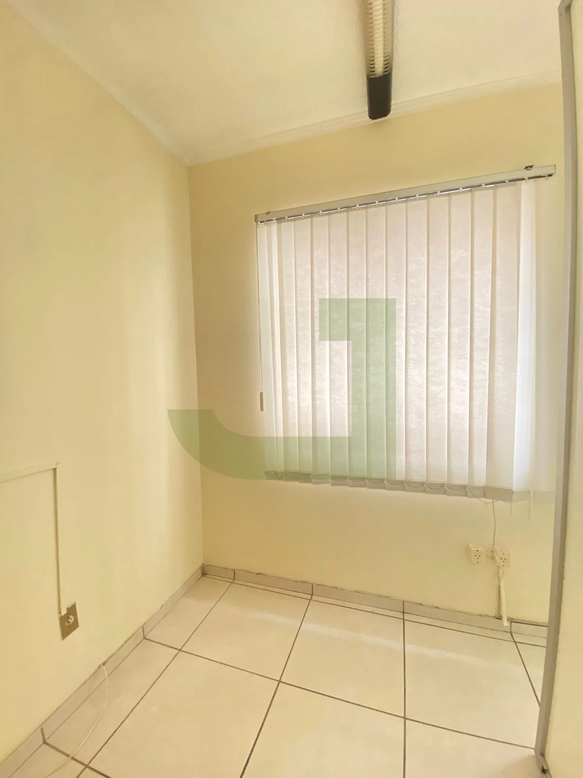 Comprar Comercial / Sala comercial em condom&iacute;nio em S&atilde;o Leopoldo R$ 98.000,00 - Foto 3