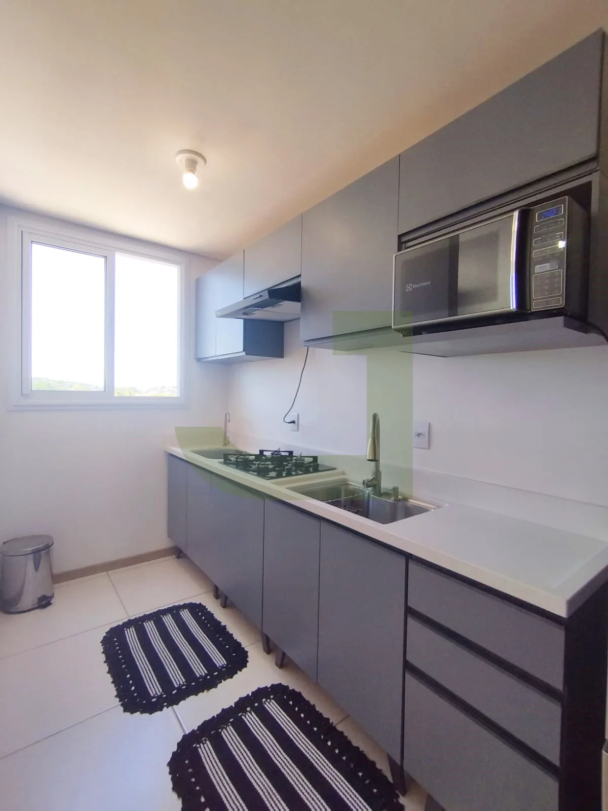 Alugar Apartamento / Padr&atilde;o em Novo Hamburgo R$ 1.600,00 - Foto 4