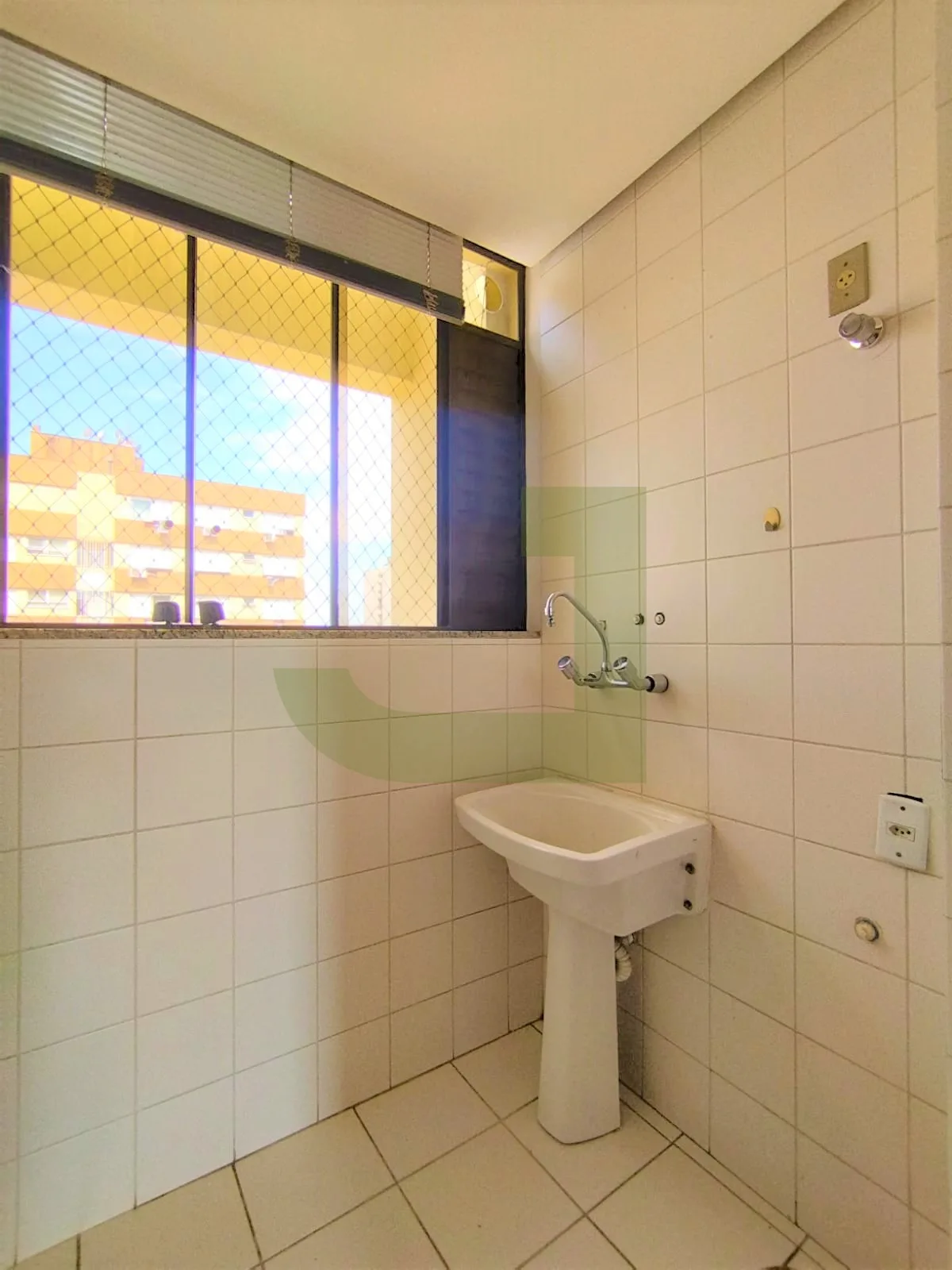 Alugar Apartamento / Padr&atilde;o em S&atilde;o Leopoldo R$ 1.700,00 - Foto 8