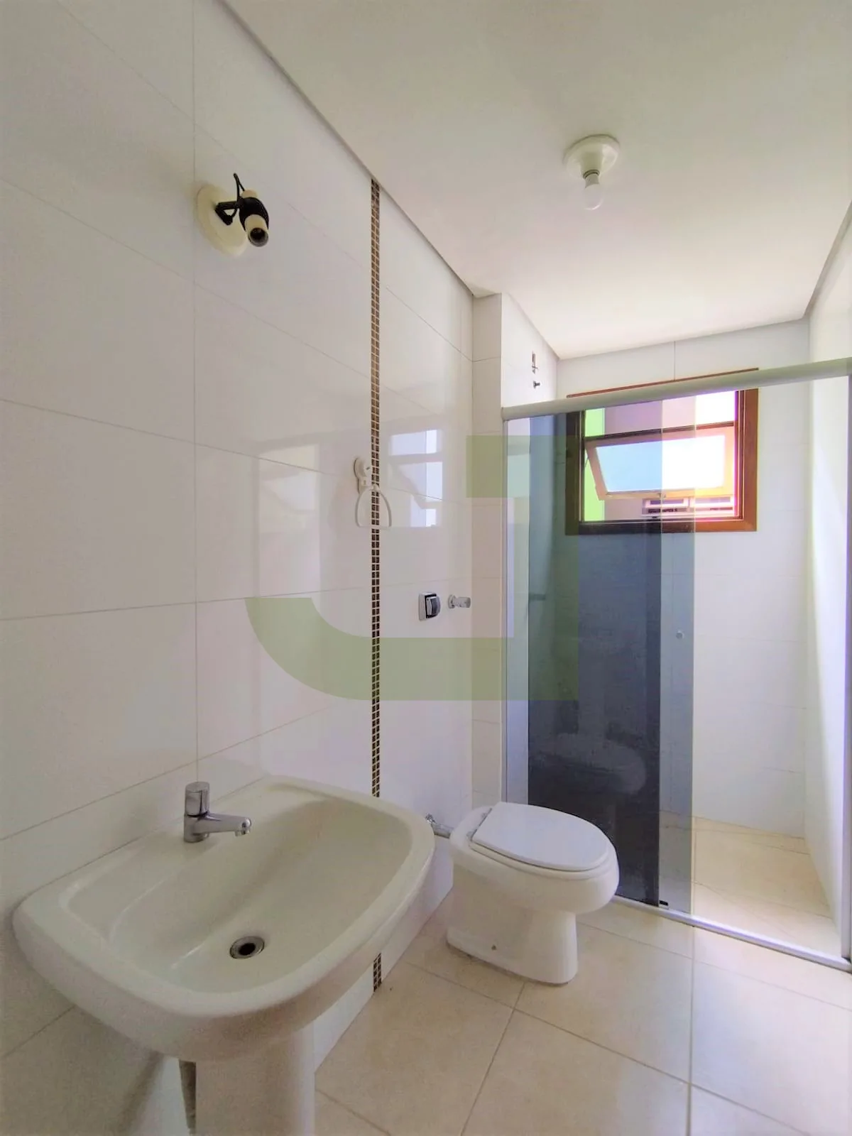 Alugar Apartamento / Padr&atilde;o em S&atilde;o Leopoldo R$ 1.600,00 - Foto 4